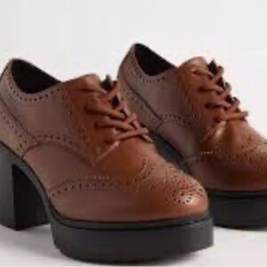 Torrid Size 8.5WW Oxford Heels